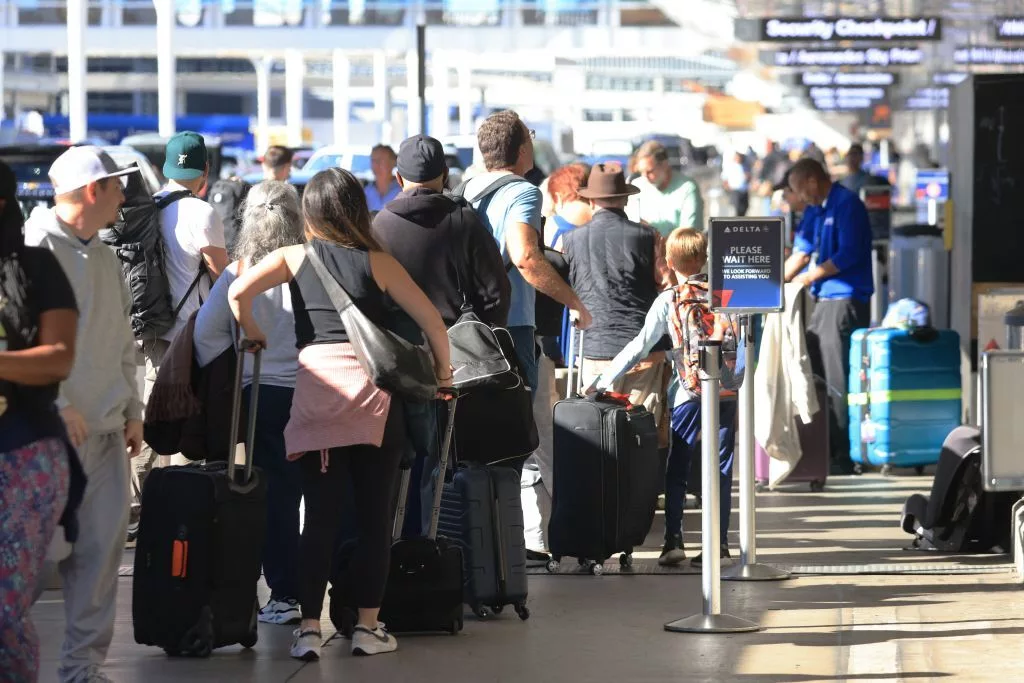 I migliori gadget e accessori per viaggiare all'aeroporto